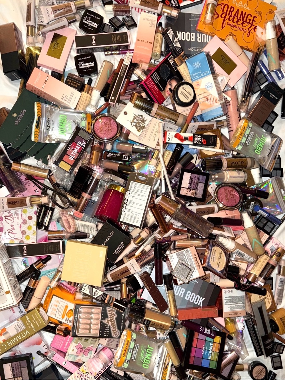 *Mystery box makeup / skincare /accessories assortment bundle lot wholesale bulk